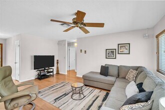 2289 N Citrus Way in Palm Harbor, FL - Building Photo - Building Photo