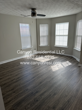 5545 Rock Shoals Way in Atlanta, GA - Foto de edificio - Building Photo