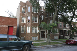 7115 S Cornell Ave in Chicago, IL - Building Photo - Building Photo