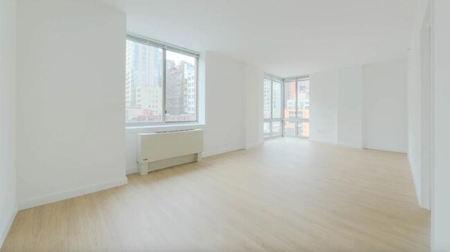 502 9th Ave in New York, NY - Building Photo - Building Photo