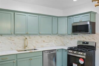 3400 Spence St in Dallas, TX - Building Photo - Building Photo