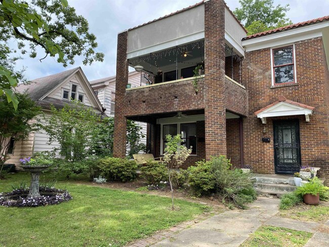 property at 1620 S Gaines St