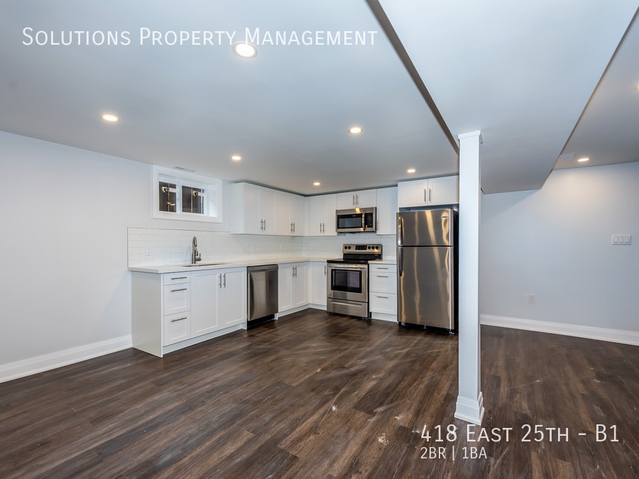 418 E 25th St in Hamilton, ON - Building Photo