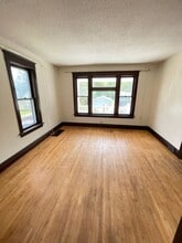 227 W Faribault St in Duluth, MN - Building Photo - Building Photo