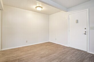 Fox Creek in Layton, UT - Building Photo - Building Photo