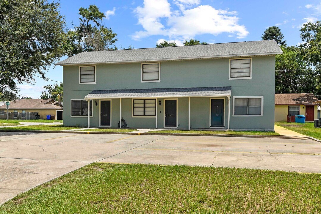 2017 N Kelley Ave in Kissimmee, FL - Building Photo