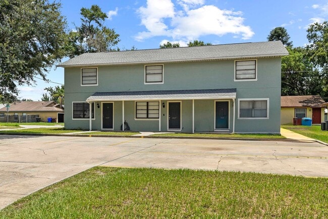 property at 2017 N Kelley Ave