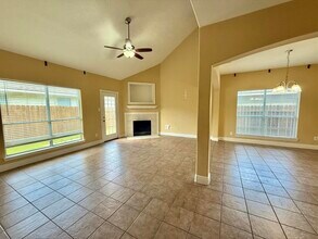 17006 Maricella Cir in Houston, TX - Building Photo - Building Photo