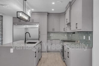 3576 Silver Wy in West Kelowna, BC - Building Photo - Building Photo