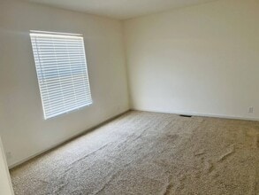 533 E Sullivan St in Coalinga, CA - Building Photo - Building Photo