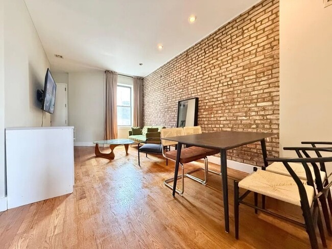 763 Park Ave in Brooklyn, NY - Building Photo - Building Photo