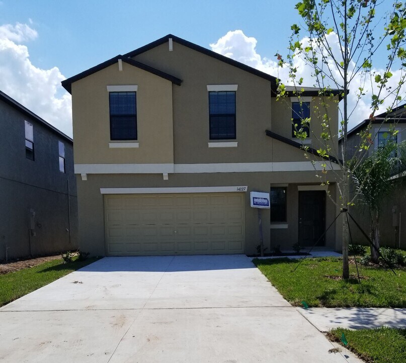 14227 Covert Green Pl in Riverview, FL - Building Photo