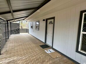 3410 Cactus in Kingsland, TX - Building Photo - Building Photo