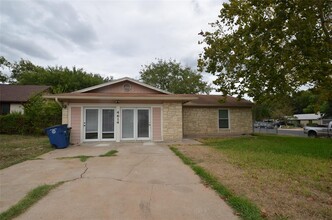 4614 Silverstone Dr in Austin, TX - Building Photo - Building Photo