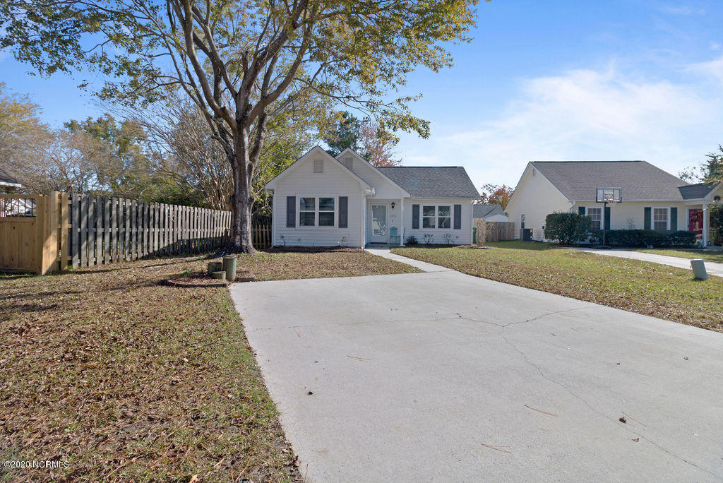 3815 Antelope Trail in Wilmington, NC - Building Photo