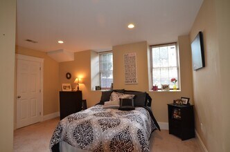 22 Ward St, Unit 1 in Boston, MA - Building Photo - Building Photo