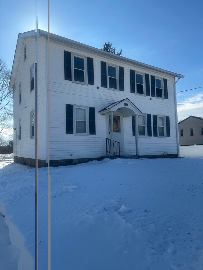 125 Harwinton Ave in Terryville, CT - Building Photo - Building Photo