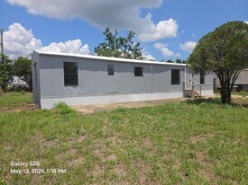 3444 Kittles St in Mims, FL - Building Photo