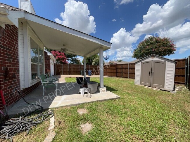 2818 Pecan Meadow Dr in Garland, TX - Building Photo - Building Photo