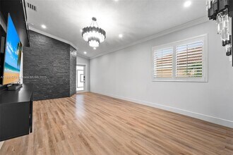13160 SW 64th Terrace in Miami, FL - Foto de edificio - Building Photo