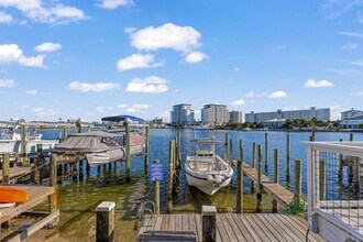 22 Moreno Point Rd in Destin, FL - Foto de edificio - Building Photo