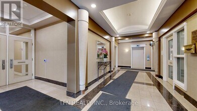 850-850 Steeles Ave W in Vaughan, ON - Building Photo - Building Photo