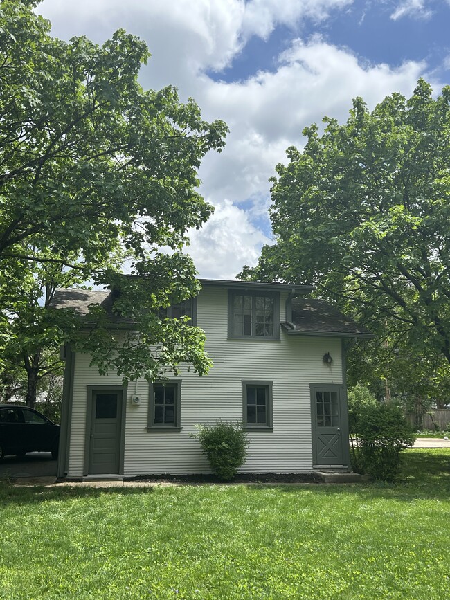 368 S Parkview Ave, Unit Bexley Studio in Columbus, OH - Foto de edificio - Building Photo