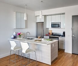 550 W 54th St in New York, NY - Building Photo - Building Photo