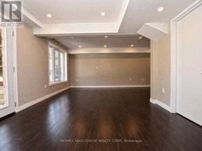 22 Ryan St in Fergus, ON - Building Photo - Building Photo