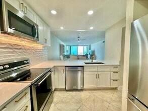 381 Santa Rosa Blvd in Fort Walton Beach, FL - Building Photo - Building Photo