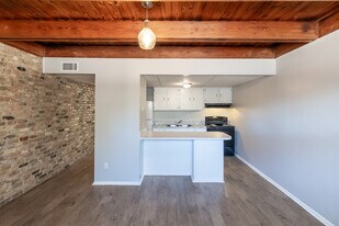 Brookley Apartments in Mobile, AL - Building Photo