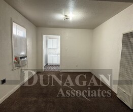 1407 W Fox St in Carlsbad, NM - Building Photo - Building Photo
