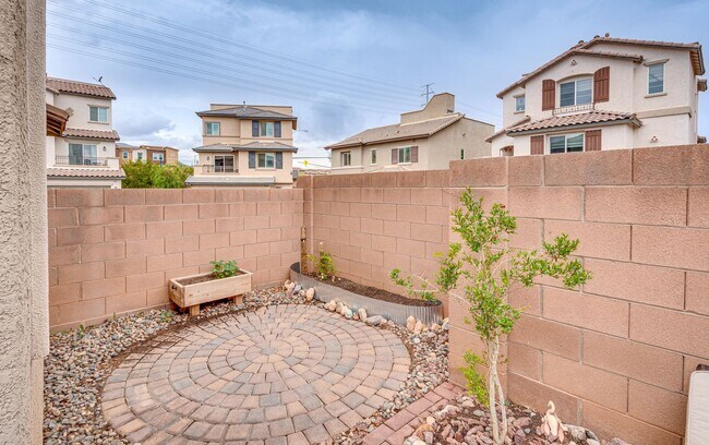 6990 Comiskey Park St in Las Vegas, NV - Building Photo - Building Photo