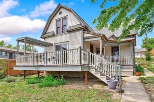 3422 W Pikes Peak Ave in Colorado Springs, CO - Building Photo