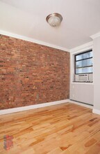 40 Avenue B in New York, NY - Foto de edificio - Building Photo