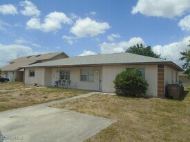 1120 SE 6th Ave in Cape Coral, FL - Building Photo