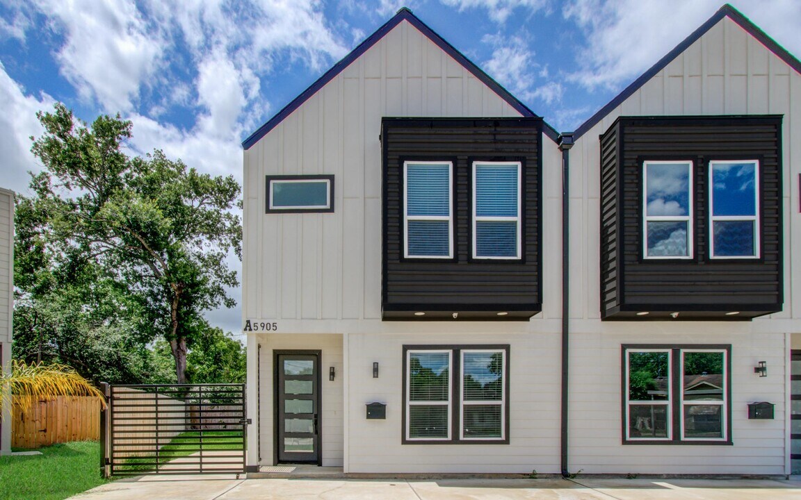 5905 Crest Ct in Houston, TX - Building Photo