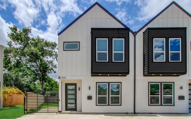 property at 5905 Crest Ct