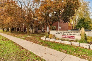 West Park I Townhouses Apartments