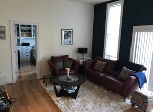 1407 W St NW, Unit 301 in Washington, DC - Building Photo - Building Photo