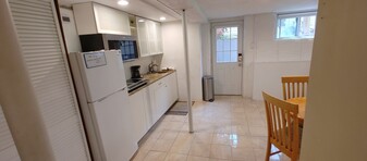 22 Hingham St, Unit B Apartamentos