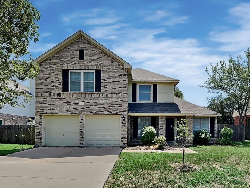 403 Thunderbay Dr in Georgetown, TX - Building Photo