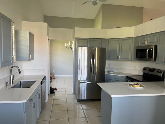 8300 Waterline Dr in Boynton Beach, FL - Building Photo - Building Photo