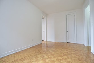 4848 Broadway-Unit -4E in New York, NY - Foto de edificio - Building Photo