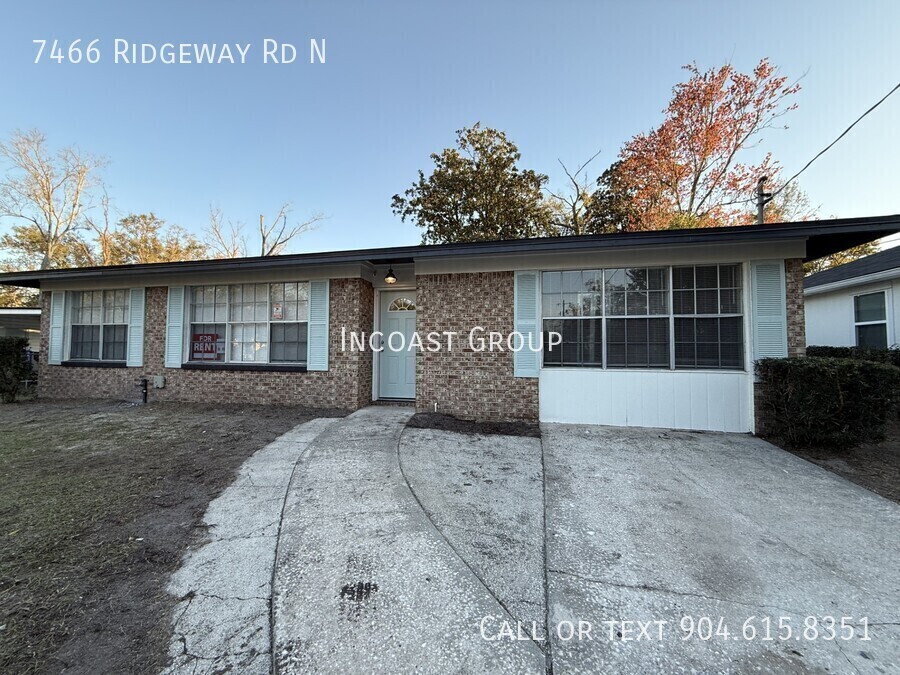 7466 Ridgeway Rd N in Jacksonville, FL - Foto de edificio