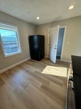 26 Northend St, Unit #2 in Peabody, MA - Foto de edificio - Building Photo
