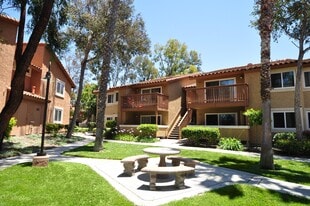 The Villas at Camino Bernardo in San Diego, CA - Building Photo