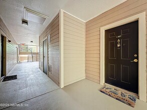 13810 Sutton Park Dr N in Jacksonville, FL - Building Photo - Building Photo