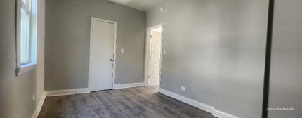 1415 E 75th St in Chicago, IL - Foto de edificio - Building Photo