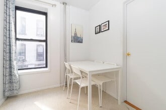327 E 92nd St in New York, NY - Building Photo - Building Photo